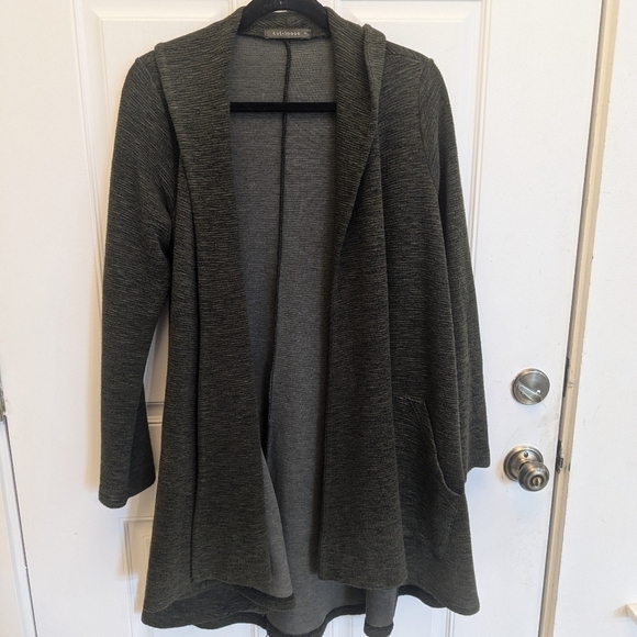 Cutloose Crimped Swing Coat In Green - Picture 2 of 6